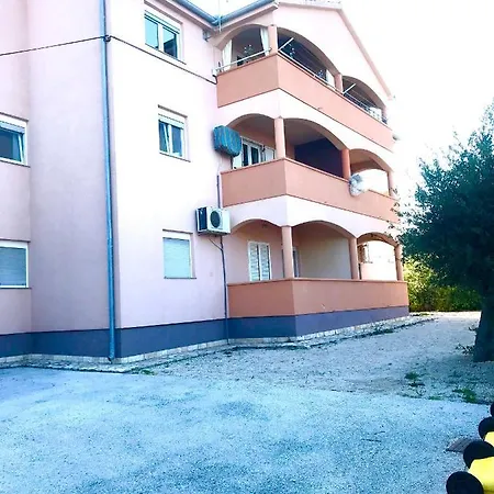 Marie Apartament Vrsi